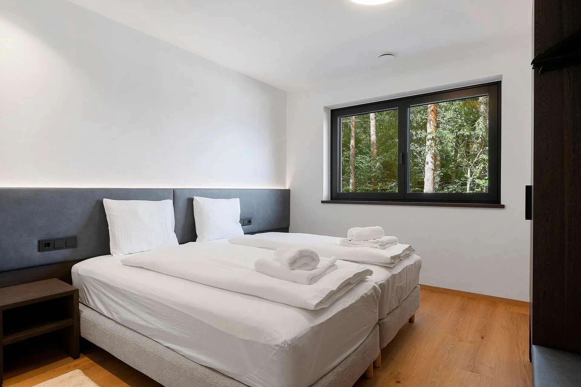 Bildimpression der Villa Aulank – Schlafzimmer mit Doppelbett